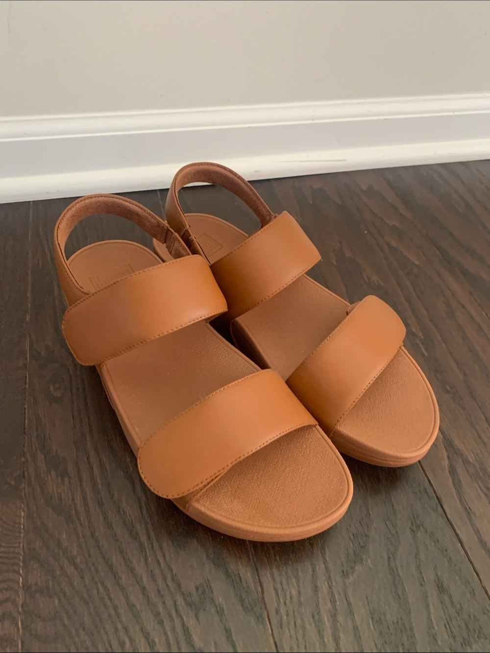 FitFlop LULU Adjustable Leather Sandals